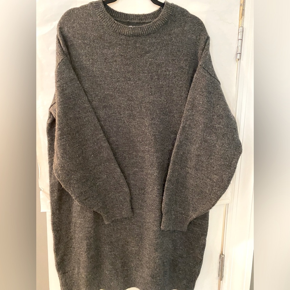 ASOS design Crew neck log sleeve knit sweater dress Gray Small